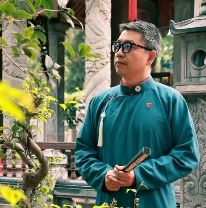 Thầy Thái Dương